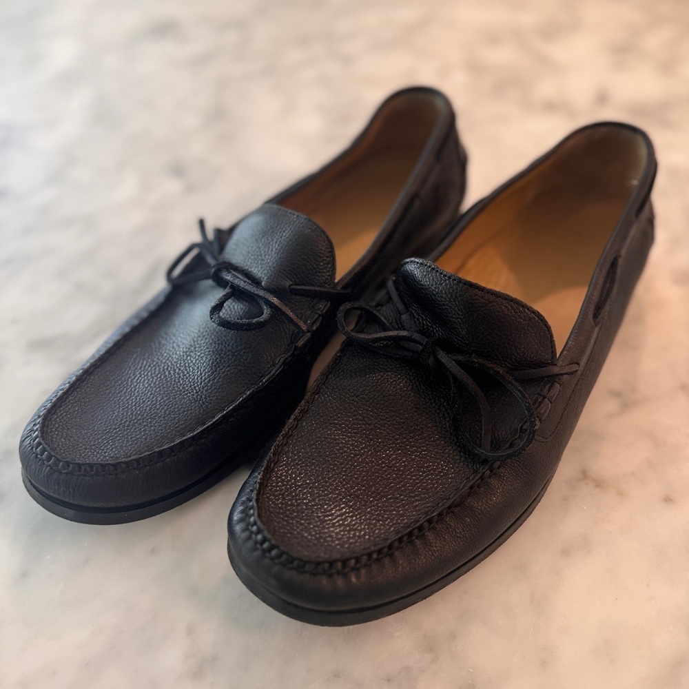 Like new! Cole Haan Loafers in Black